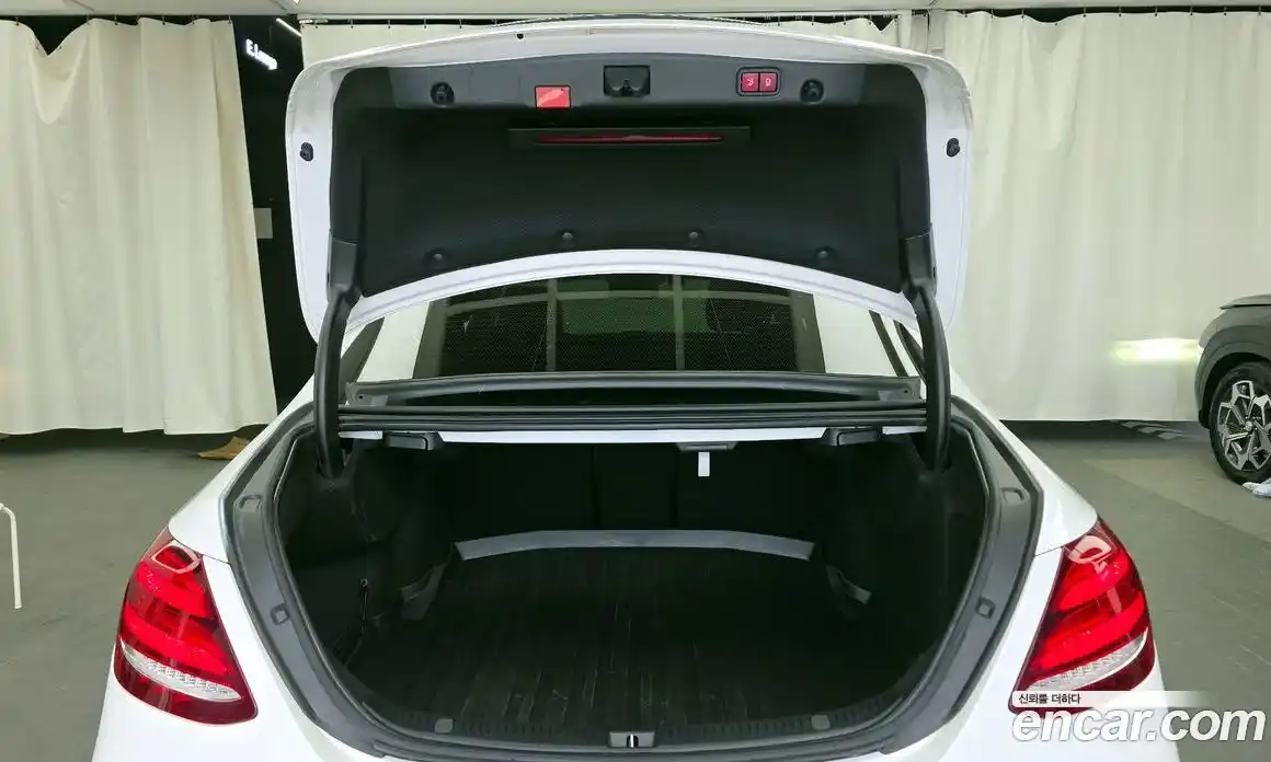 Mercedes-Benz E-Class 2020 2.0 гидро в Москве № 1835967, фото 26
