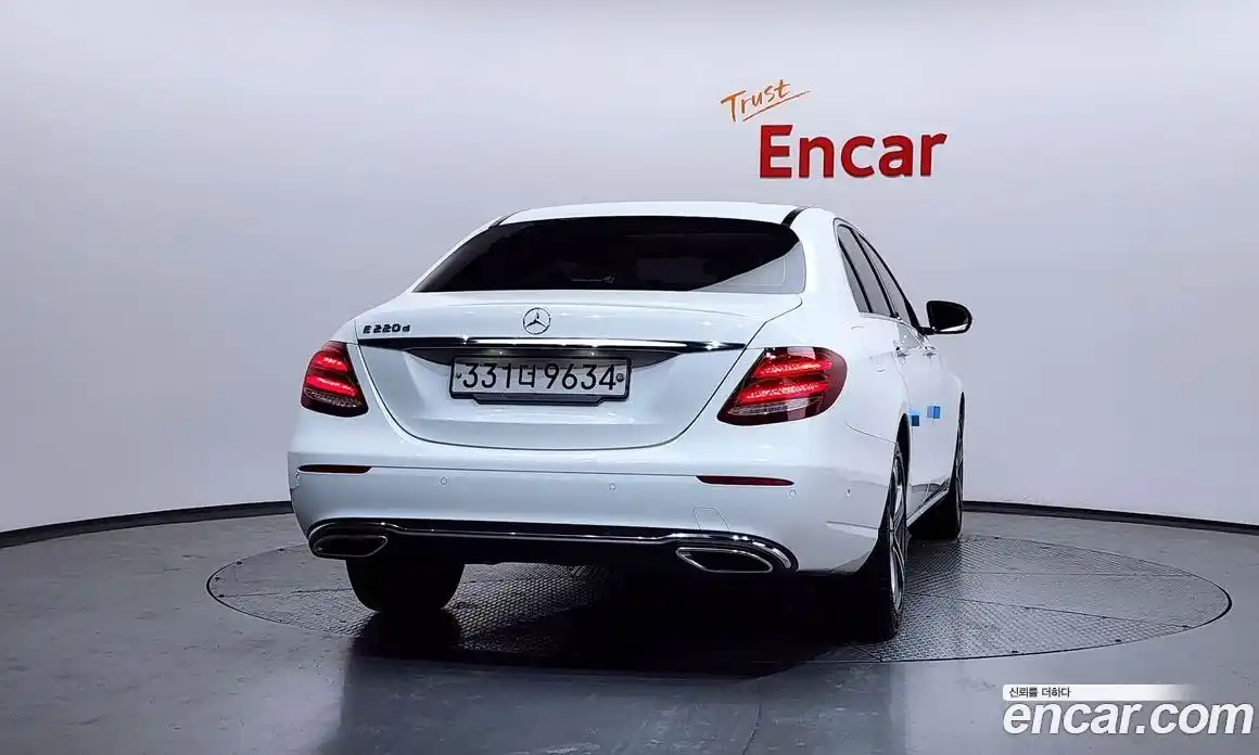 Mercedes-Benz E-Class 2019 1.9 гидро в Москве № 1836094, фото 4