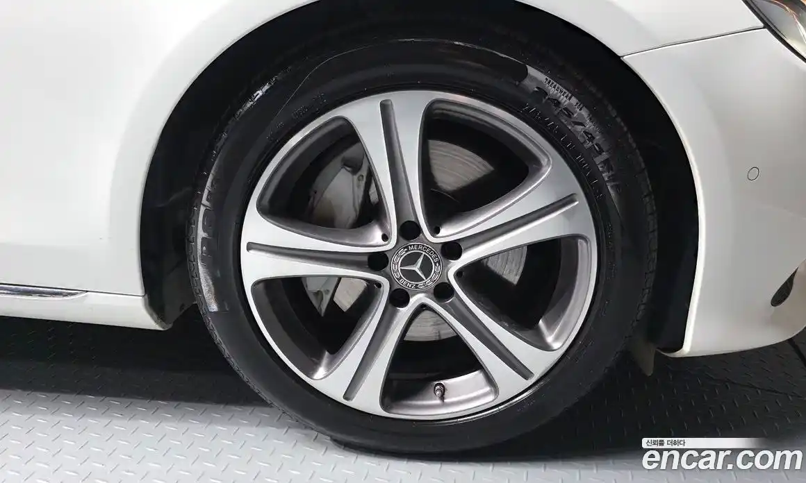 Mercedes-Benz E-Class 2018 2.0 гидро в Москве № 1836097, фото 5