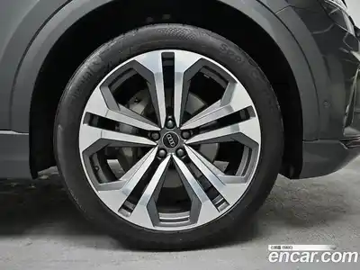 Audi Q8 2023 3.0 гидро в Москве № 1836666, миниатюра 5