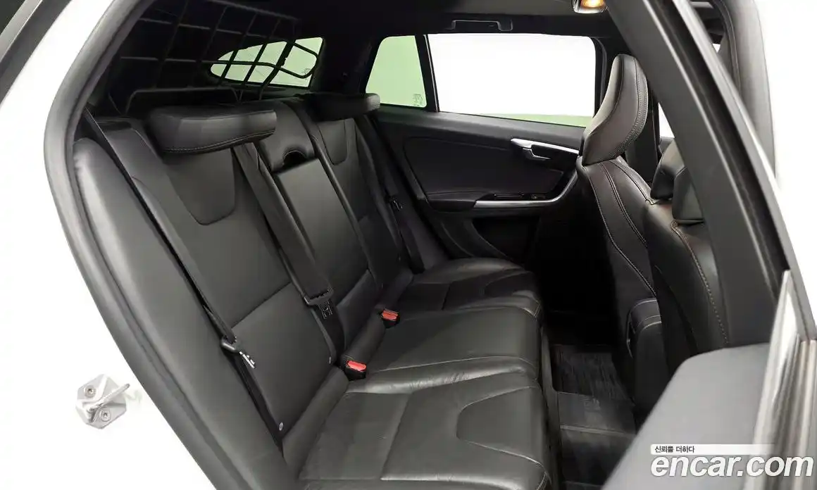 Volvo V60 2015 2.5 гидро в Москве № 1836894, фото 11