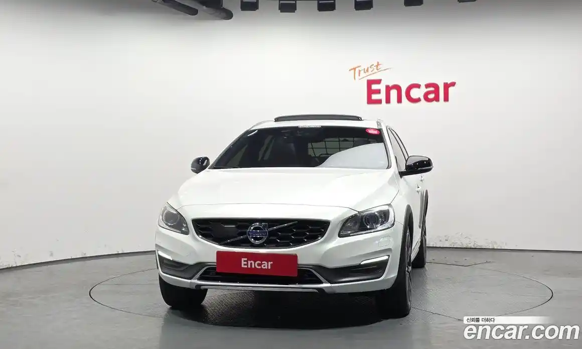 Volvo V60 2015 2.5 гидро в Москве № 1836894, фото 3