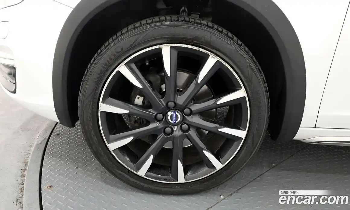 Volvo V60 2015 2.5 гидро в Москве № 1836894, фото 5