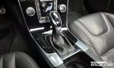 Volvo V60 2015 2.5 гидро в Москве № 1836894, миниатюра 9