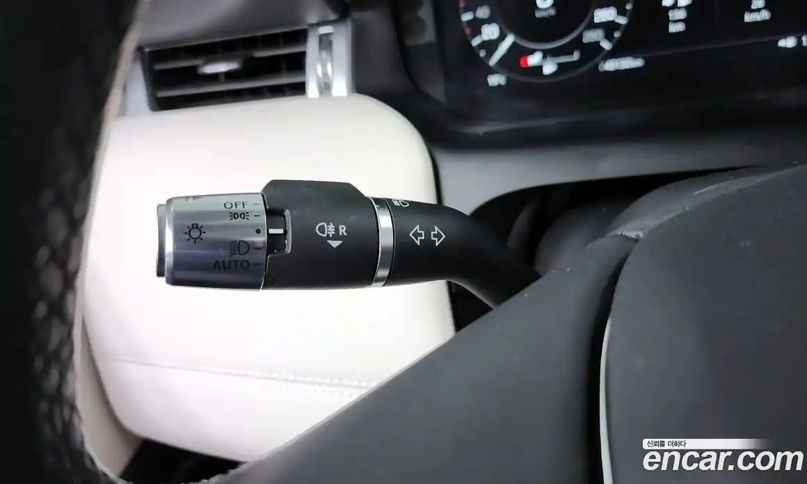 Land Rover Discovery Sport 2021 2.0 гидро в Москве № 1837307, фото 16