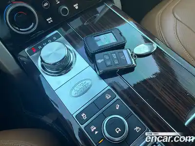 Land Rover Range-Rover 2018 4.4 гидро в Москве № 1837473, миниатюра 9
