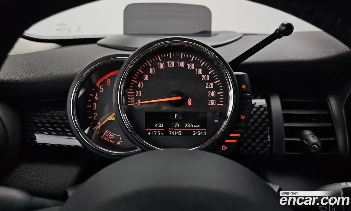 Mini Cooper 2017 2.0 гидро в Москве № 1837654, фото 8
