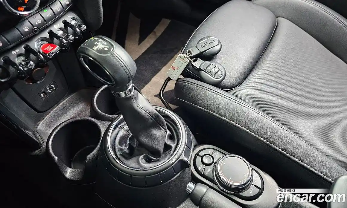 Mini Cooper 2017 2.0 гидро в Москве № 1837654, фото 9