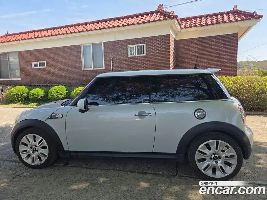 Mini Cooper 2010 1.6 гидро в Москве № 1837786, фото 6