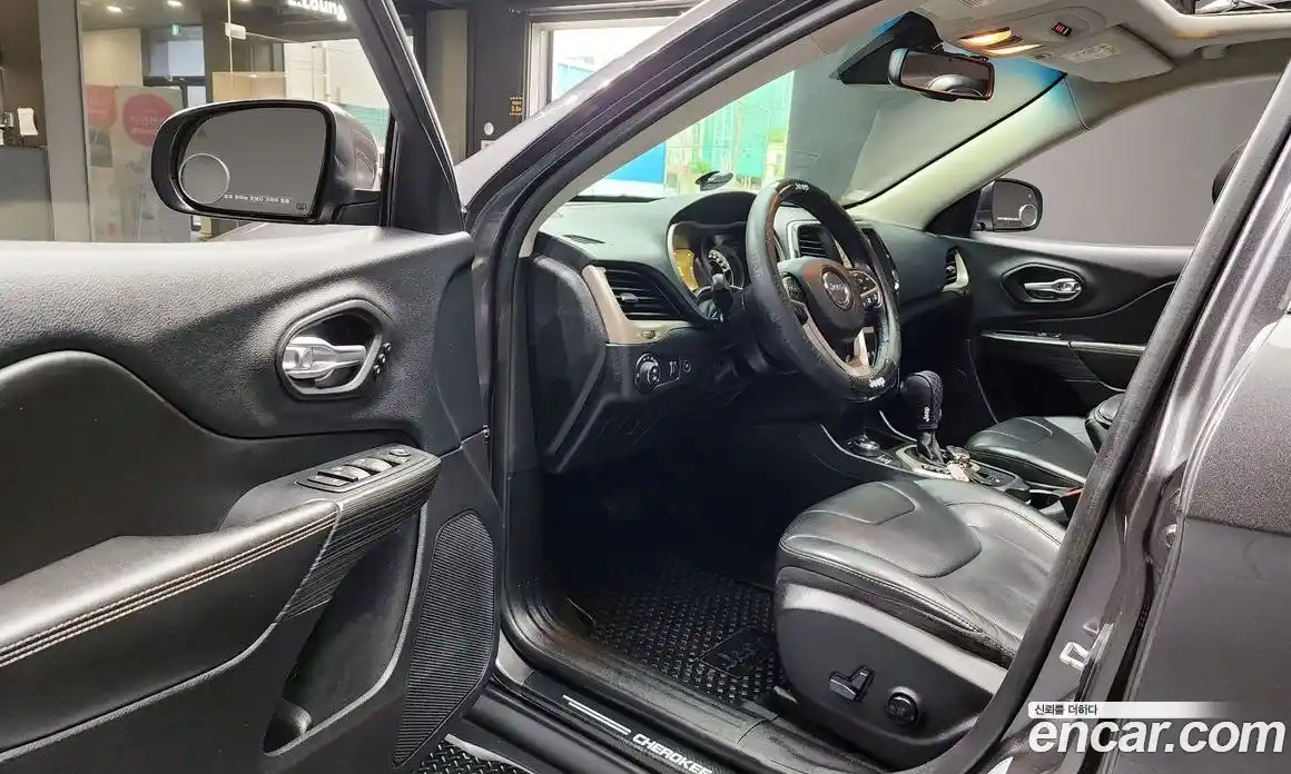 Jeep Cherokee 2016 2.2 гидро в Москве № 1838347, фото 10