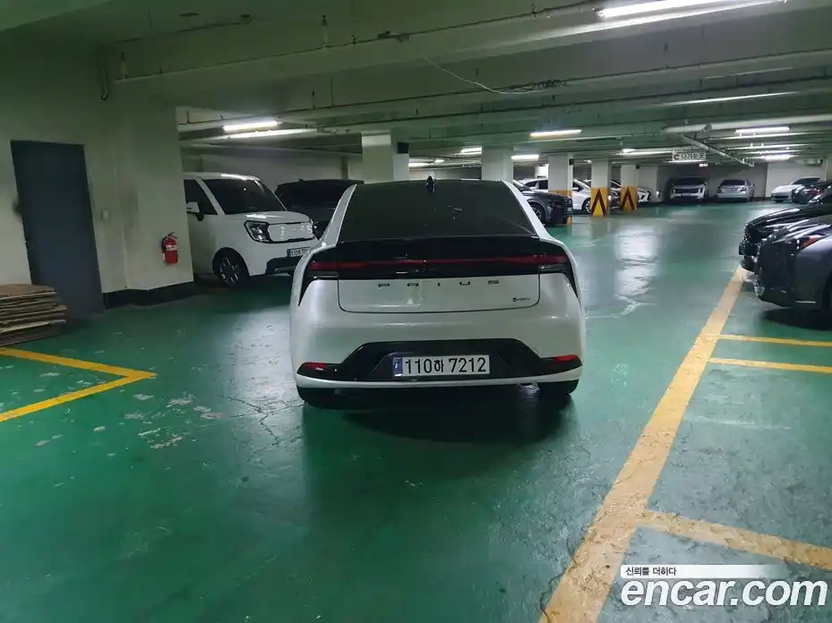 Toyota Prius 2024 2.5 гидро в Москве № 1838481, фото 5