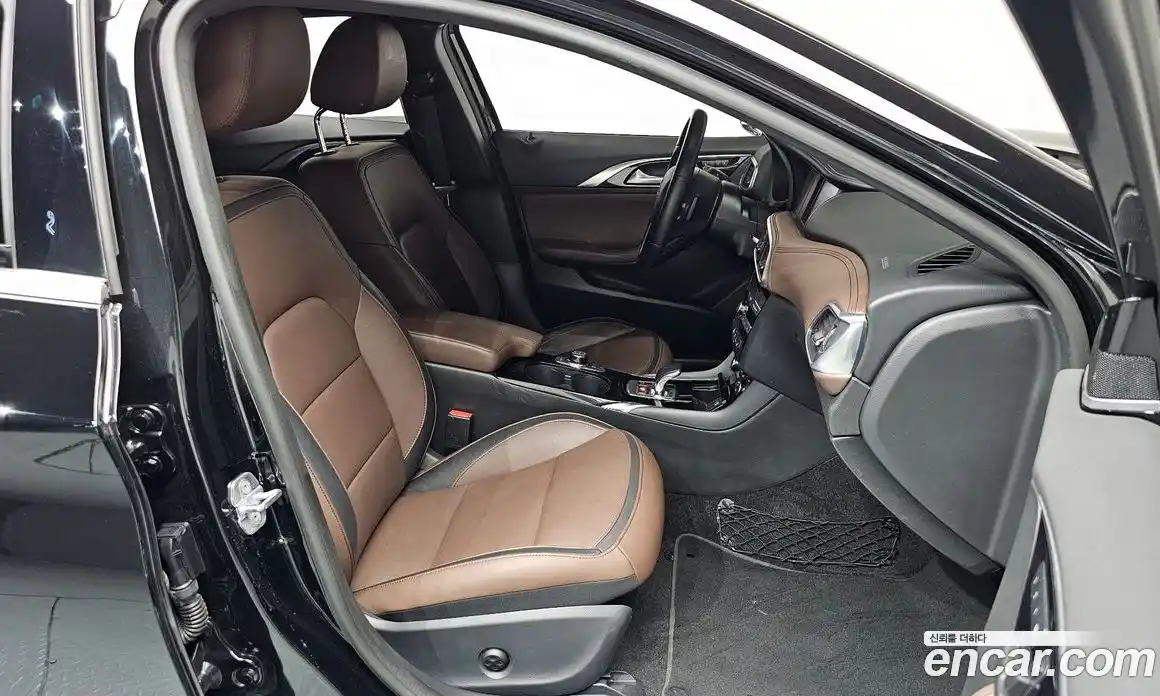 Infiniti Q30 2019 2.0 гидро в Москве № 1840883, фото 15
