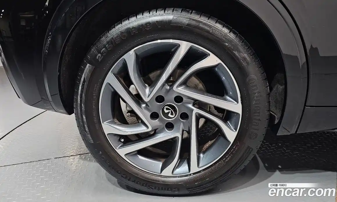 Infiniti Q30 2019 2.0 гидро в Москве № 1840883, фото 6