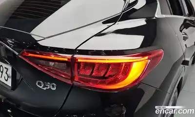 Infiniti Q30 2019 2.0 гидро в Москве № 1840883, миниатюра 8