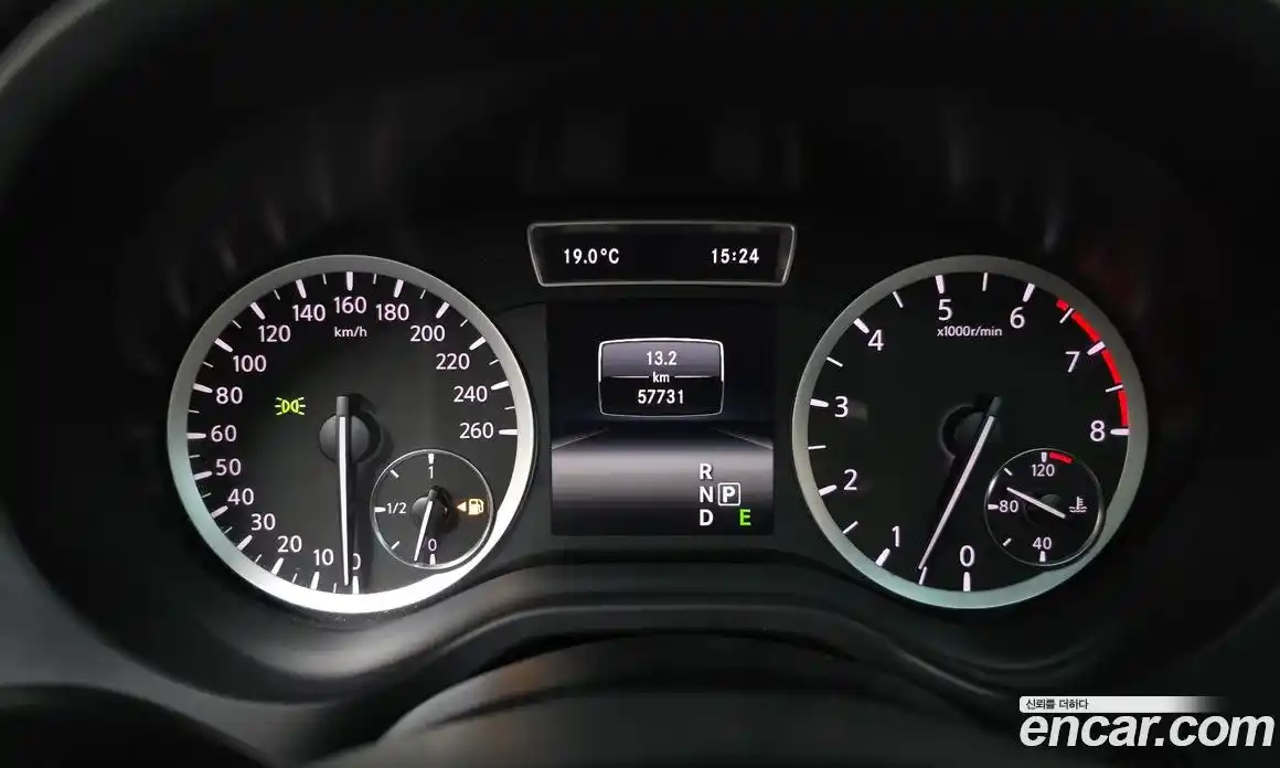 Infiniti Q30 2017 2.0 гидро в Москве № 1840901, фото 11