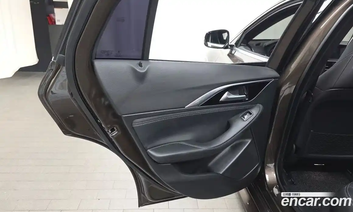 Infiniti Q30 2017 2.0 гидро в Москве № 1840901, фото 15