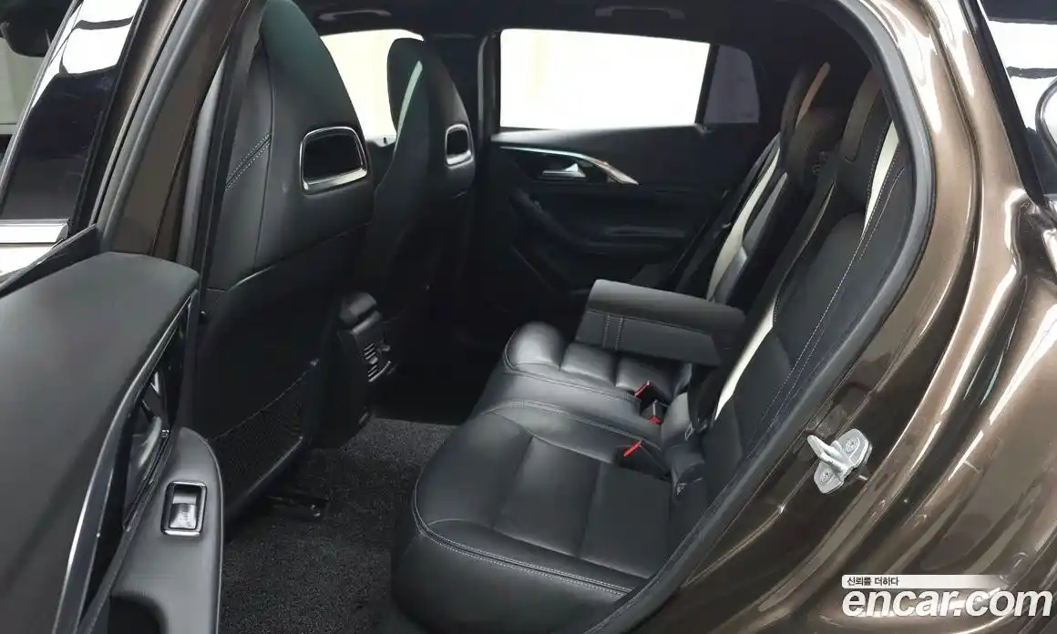 Infiniti Q30 2017 2.0 гидро в Москве № 1840901, фото 17