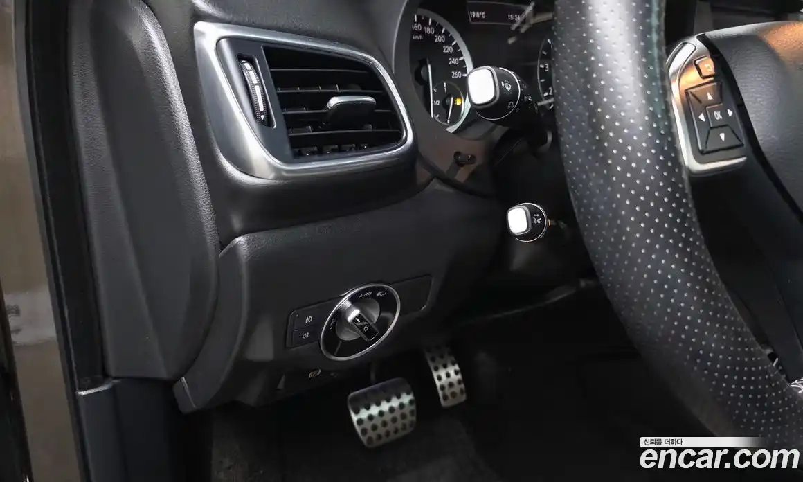Infiniti Q30 2017 2.0 гидро в Москве № 1840901, фото 19