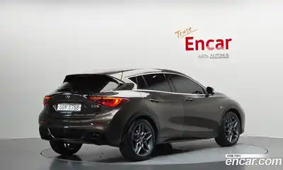 Infiniti Q30 2017 2.0 гидро в Москве № 1840901, миниатюра 2