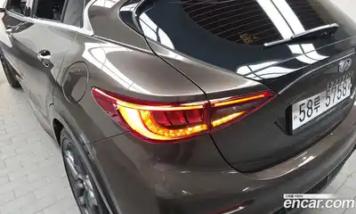 Infiniti Q30 2017 2.0 гидро в Москве № 1840901, миниатюра 9