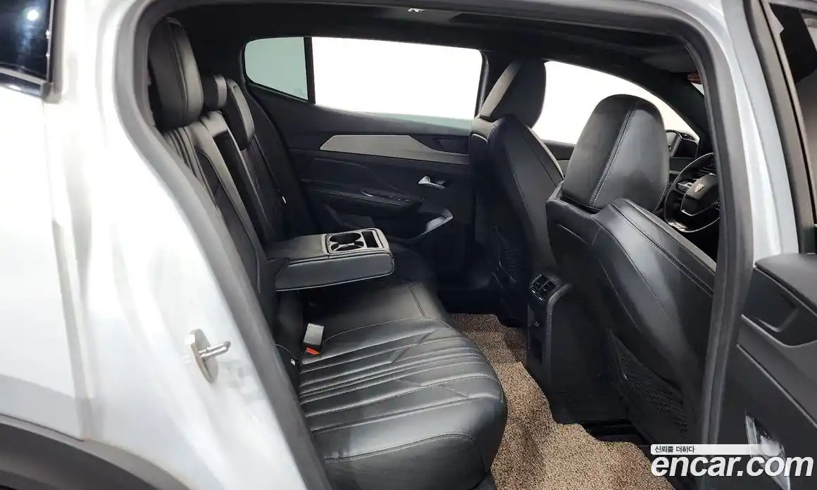 Peugeot 408 2024 1.2 гидро в Москве, фото 27
