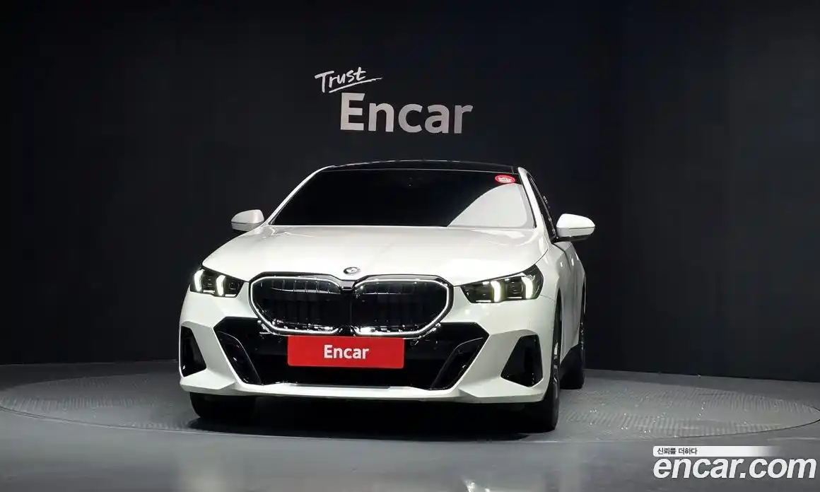 BMW 5-Series 2024 2.0 гидро в Москве № 187363, фото 3