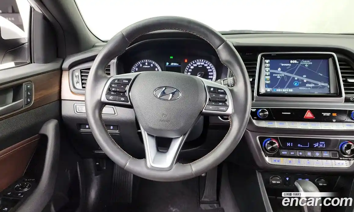 Hyundai Sonata 2018 2.0 гидро в Москве № 123044, фото 13