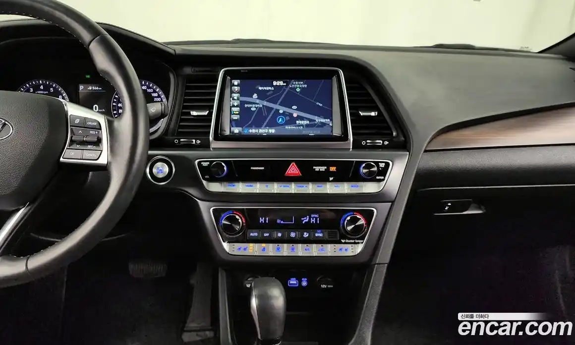 Hyundai Sonata 2018 2.0 гидро в Москве № 123044, фото 14