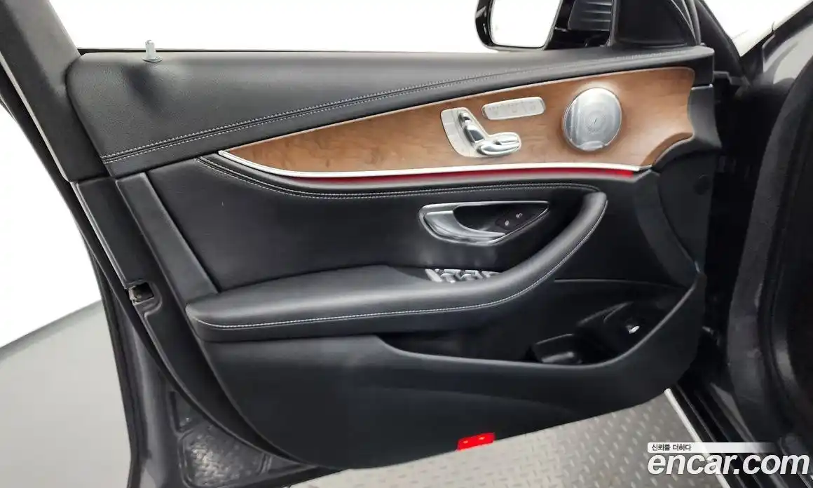 Mercedes-Benz E-Class 2018 2.0 гидро в Москве № 1321981, фото 14