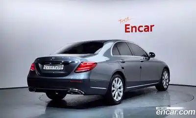 Mercedes-Benz E-Class 2018 2.0 гидро в Москве № 1321981, миниатюра 2