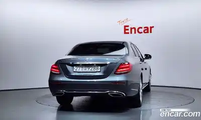 Mercedes-Benz E-Class 2018 2.0 гидро в Москве № 1321981, миниатюра 4