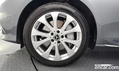 Mercedes-Benz E-Class 2018 2.0 гидро в Москве № 1321981, миниатюра 5