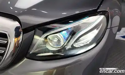 Mercedes-Benz E-Class 2018 2.0 гидро в Москве № 1321981, миниатюра 8