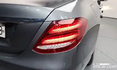 Mercedes-Benz E-Class 2018 2.0 гидро в Москве № 1321981, миниатюра 9