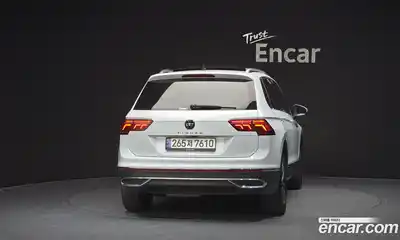 Volkswagen Tiguan 2022 2.0 гидро в Москве № 1323328, миниатюра 4