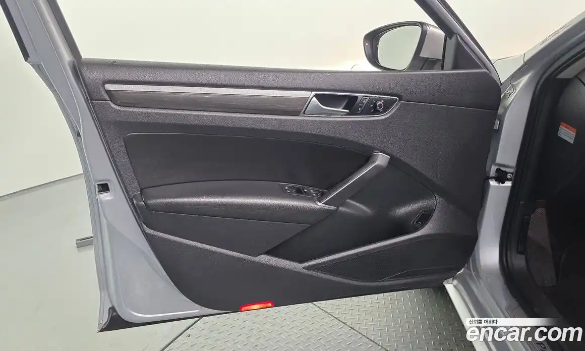 Volkswagen Passat 2018 2.0 гидро в Москве № 1323381, фото 14