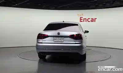 Volkswagen Passat 2018 2.0 гидро в Москве № 1323381, миниатюра 4