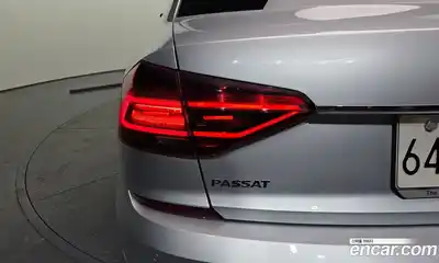 Volkswagen Passat 2018 2.0 гидро в Москве № 1323381, миниатюра 9