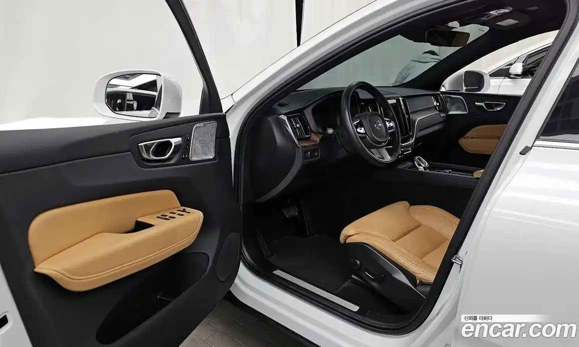 Volvo XC60 2021 2.0 гидро в Москве № 1348745, фото 13