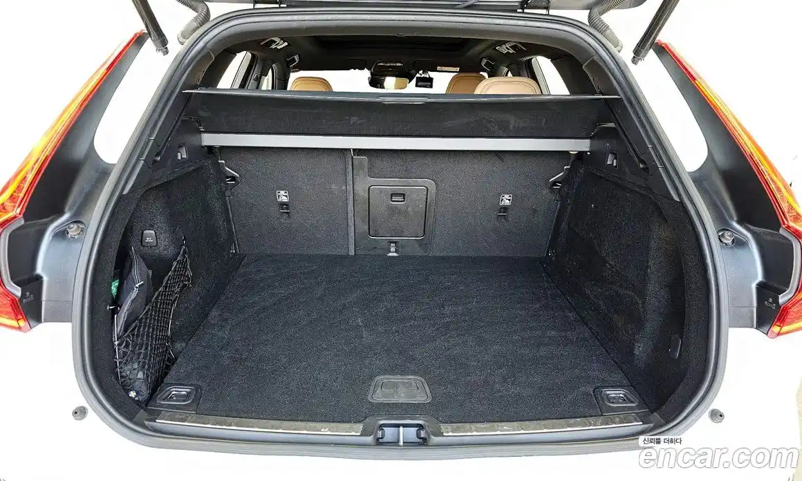 Volvo XC60 2021 2.0 гидро в Москве № 1348745, фото 33
