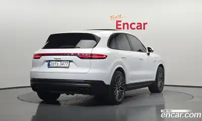 Porsche Cayenne 2023 3.0 гидро в Москве № 1349056, миниатюра 2