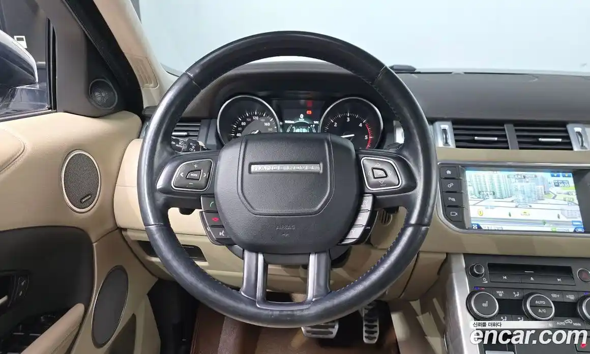 Land Rover Range-Rover Evoque 2016 2.0 гидро в Москве № 1349347, фото 17