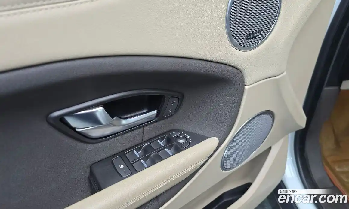 Land Rover Range-Rover Evoque 2016 2.0 гидро в Москве № 1349347, фото 21