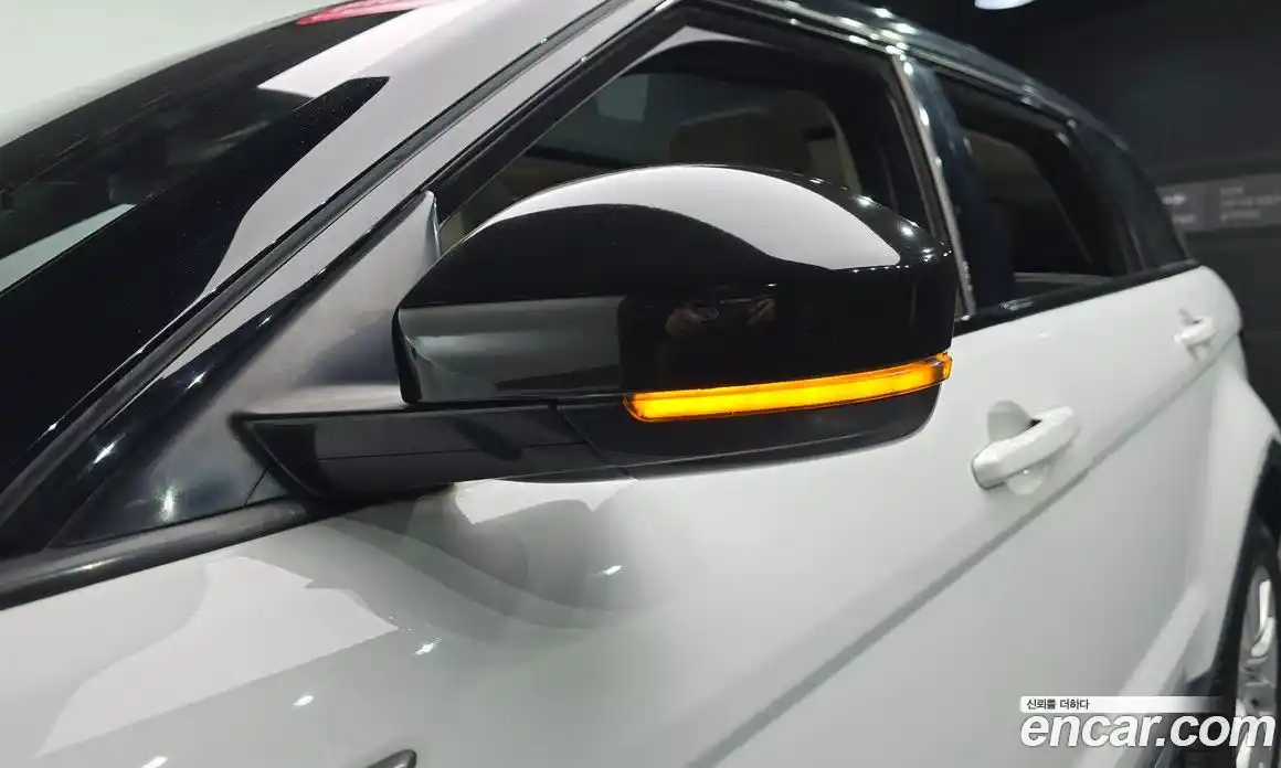 Land Rover Range-Rover Evoque 2016 2.0 гидро в Москве № 1349347, фото 28