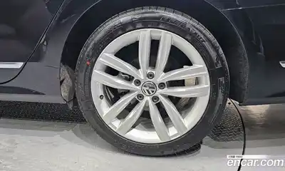 Volkswagen Passat 2018 2.0 гидро в Москве № 1350288, миниатюра 7