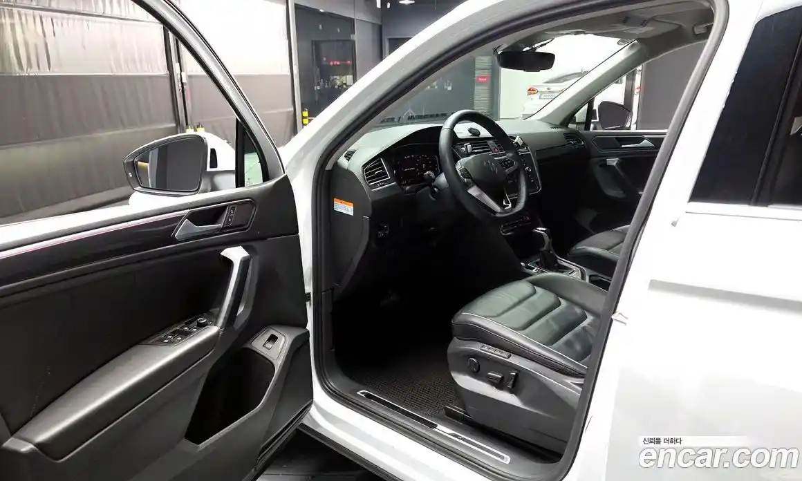 Volkswagen Tiguan 2022 2.0 гидро в Москве № 1350410, фото 13