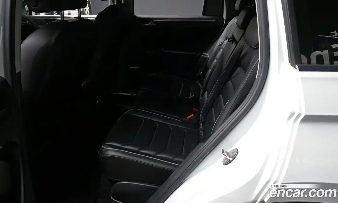 Volkswagen Tiguan 2022 2.0 гидро в Москве № 1350410, фото 16
