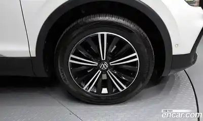 Volkswagen Tiguan 2022 2.0 гидро в Москве № 1350410, миниатюра 5