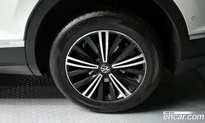 Volkswagen Tiguan 2022 2.0 гидро в Москве № 1350410, миниатюра 7
