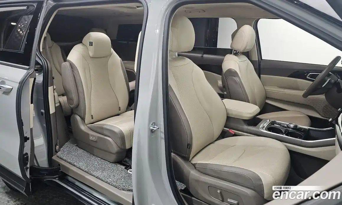 Kia Canival 2024 3.5 гидро в Москве № 1399583, фото 17